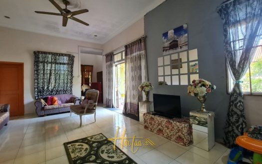 Bungalow Setingkat dengan tanah luas Idaman Villa Sendayan