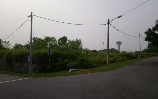 2 Tanah Lot Bungalow bersebelahan Pantai Saujana Batu 4 Port Dickson