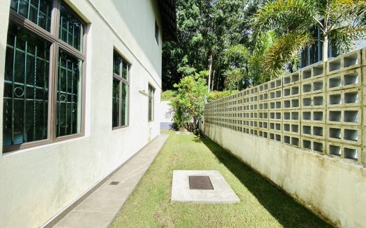 Freehold big Land 3.5 Storey Bungalow Villa Country Heights Kajang