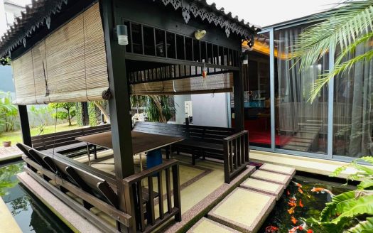 3 Storey Luxury Bungalow Villa with big land Country Heights. Kajang.