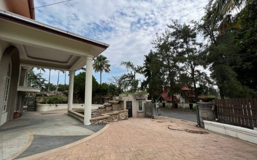 Freehold 2 Bungalow Storey  With Garage Country Heights Kajang
