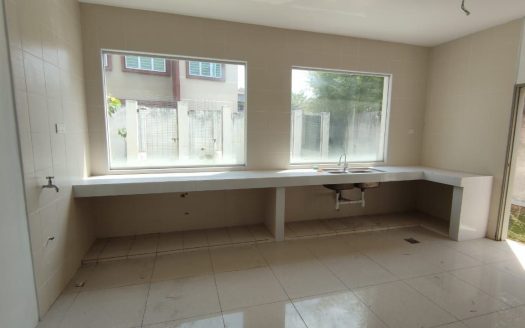 FREEHOLD CORNER LOT 1.5 STOREY LUXURY BUNGALOW Warisan Puteri Seremban