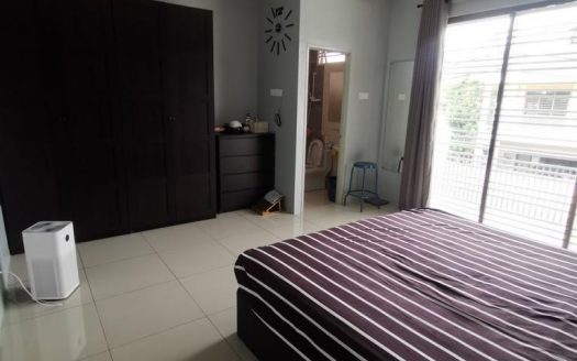 FREEHOLD NONBUMI 2 STOREY House Desa Mayang Sari NILAI