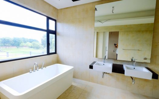 THE BIGGEST BUNGALOW AT SUBANG HEIGHT