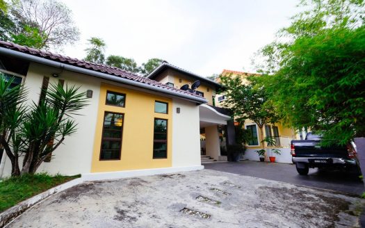 BUNGALOW SEKSYEN 13 ,SHAH ALAM.