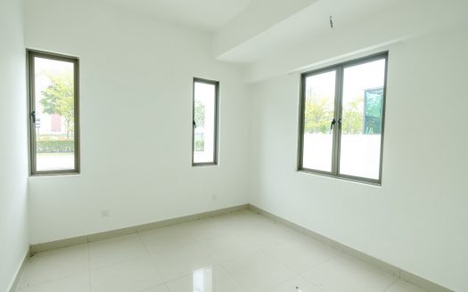 LARGEST CORNER LOT 3 Storey Lake Point Residence Cyberjaya