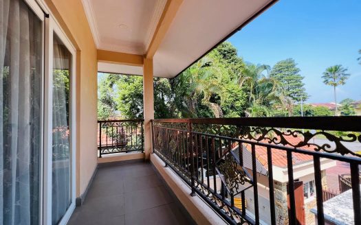 FULLY FURNISH CORNER BUNGALOW 2 STOREY RENOVATED JALAN KUBAH, BUKIT JELUTONG SHAH ALAM