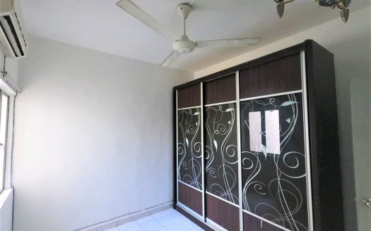 Ground Floor Spanish Villa Condo at Taman Tasik Jaya Senawang