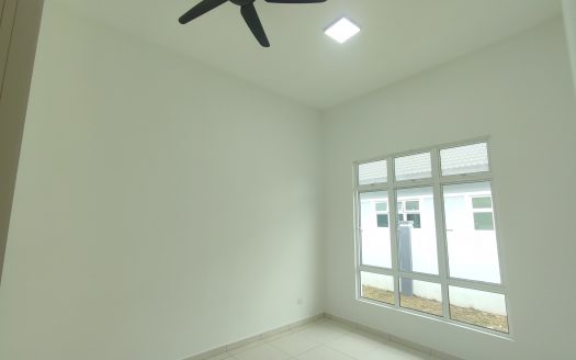 FOR RENT : Ready move in Bungalow at Taman Bukit Senawang Perdana