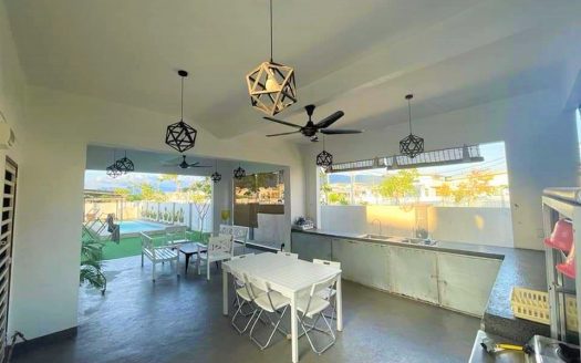 For Sale : 2 Storey Bungalow Taman Senawang Perdana with Private Swimming Pool