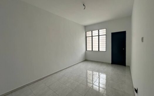 FACING OPEN 2 Storey Taman Seri Pandan,Sikamat