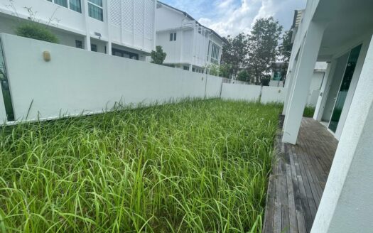 Below MV DOUBLE STOREY SEMI-D TYPE ELYMUS HIJAYU 2  RESORT HOMES ,BANDAR SRI SEDAYAN SEREMBAN 2