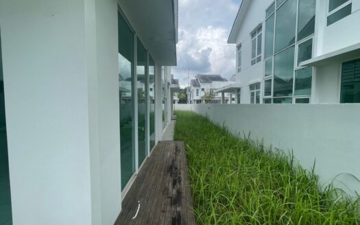 Below MV DOUBLE STOREY SEMI-D TYPE ELYMUS HIJAYU 2  RESORT HOMES ,BANDAR SRI SEDAYAN SEREMBAN 2