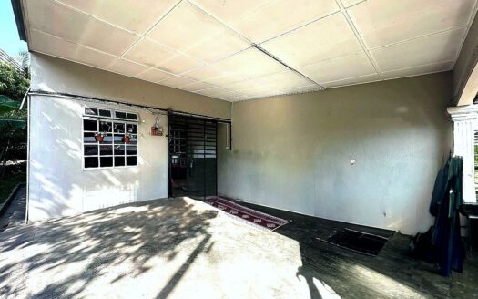 FOR SALE : Corner Lot Teres Setingkat, Taman Sri Rembau Rembau