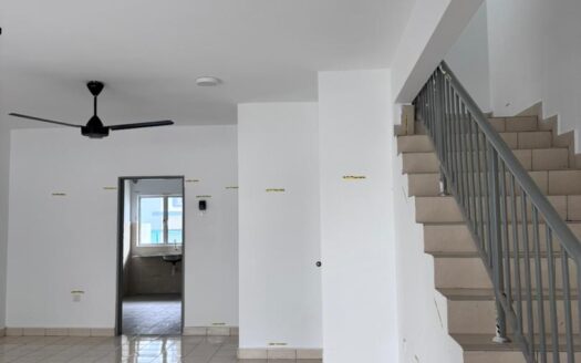 Untuk di Jual : Depan padang Teres 2 Tingkat Prima Bandar Ekar Rantau, Negeri Sembilan
