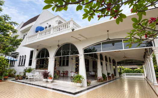 2 Storey Bungalow Taman Tunku Kurshiah, Sikamat Seremban For Sale